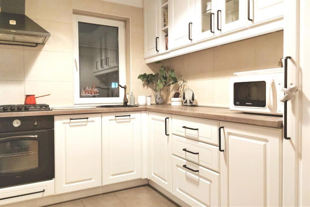 בוקרשט Cosy Boutique 61 Sqm Apartment - Private Parking - Ten Blocks Residence מראה חיצוני תמונה
